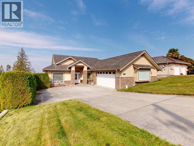 3453 MACKENZIE AVE POWELL RIVER home for sale