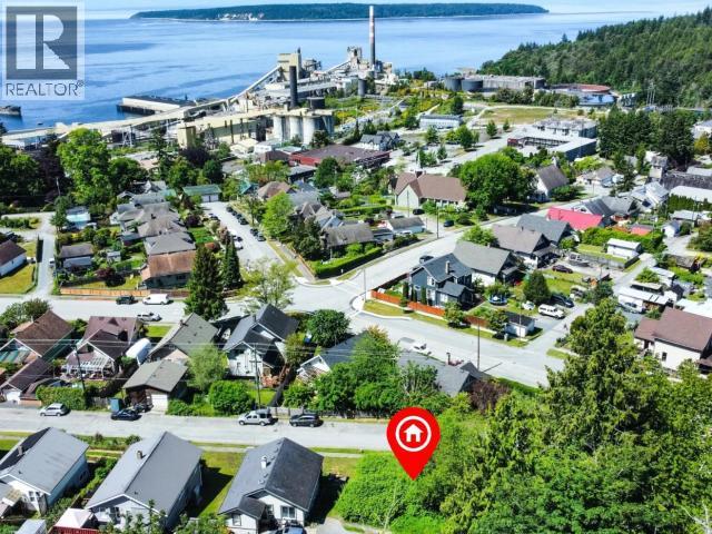 LOT 5 WILLOW AVE POWELL RIVER home for sale