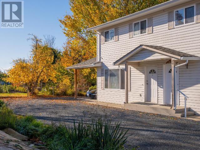 A-4555 MICHIGAN AVE POWELL RIVER home for sale