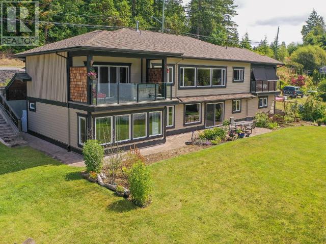  homes for sale - 7050 Cranberry Street, Powell River |  Powell River