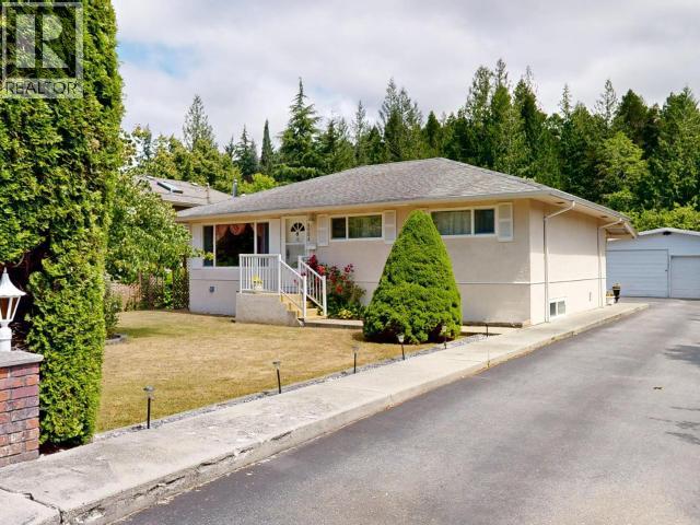 4904 QUEENS AVE POWELL RIVER home for sale