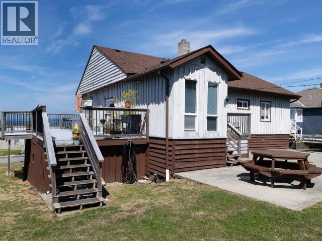 3918 GORDON AVE POWELL RIVER home for sale