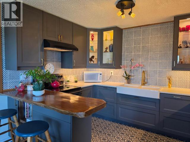 6-4420 QUEBEC AVE POWELL RIVER home for sale