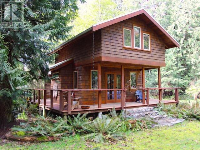 1211/1215 VANCOUVER BLVD SAVARY ISLAND home for sale