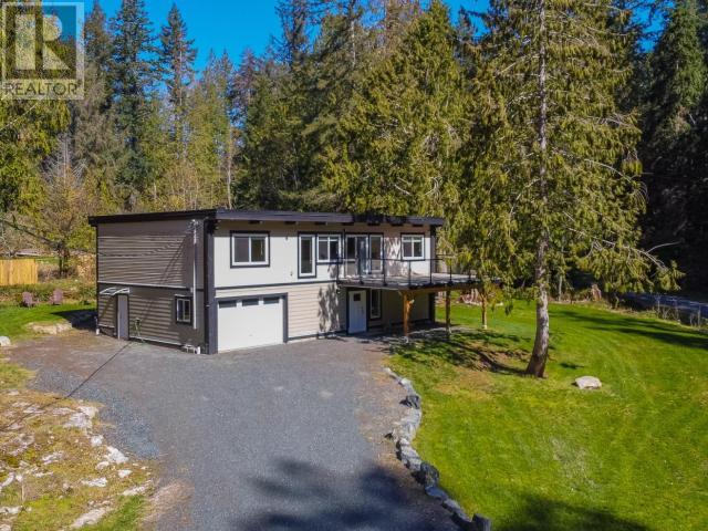1795 HOLLINGSWORTH ROAD POWELL RIVER home for sale