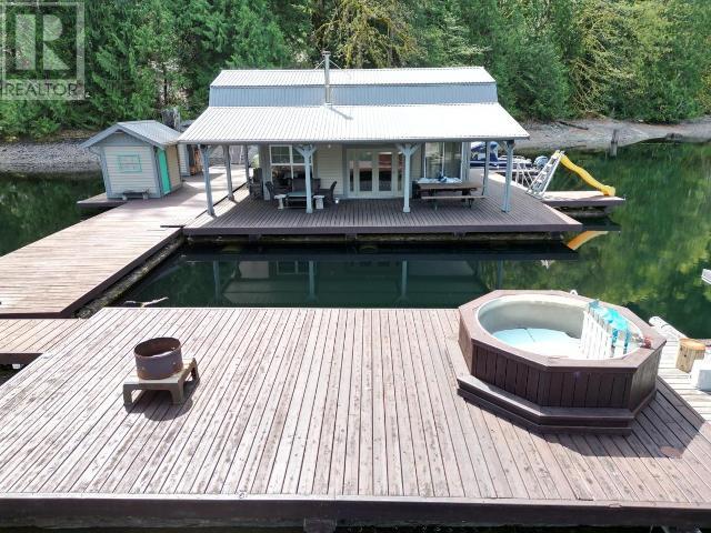 13000 POWELL LAKE POWELL RIVER home for sale