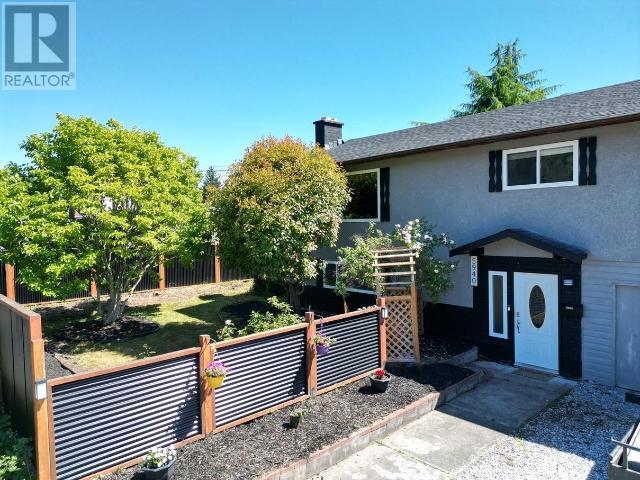 5940 NASS STREET POWELL RIVER home for sale