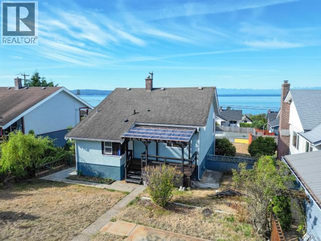 5457 MAPLE AVE POWELL RIVER home for sale