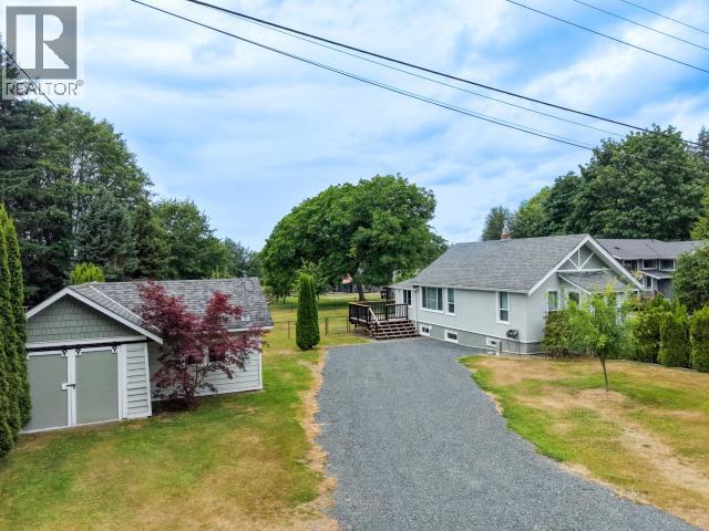 6577 KING AVE POWELL RIVER home for sale