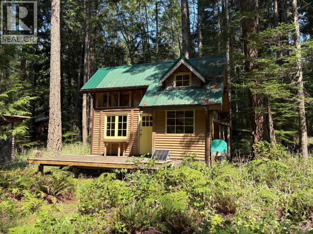 1243/47 TENNYSON RD SAVARY ISLAND home for sale
