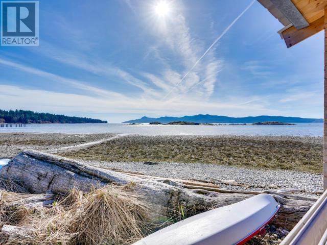 8035 HIGHWAY 101 POWELL RIVER home for sale