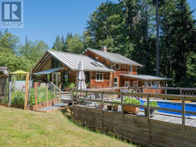 8657 CRAIG ROAD POWELL RIVER home for sale