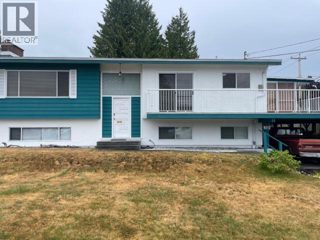  homes for sale - 3816 Selkirk Ave, Powell River |  Powell River