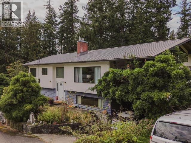 7889 HIGHWAY 101 POWELL RIVER home for sale