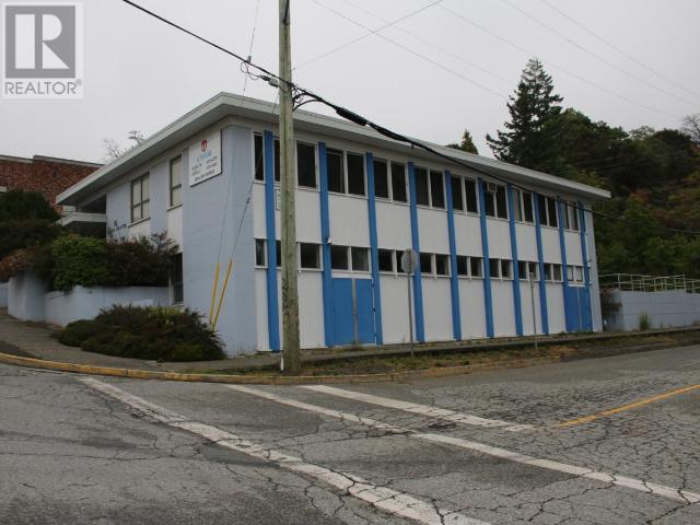 5814 ASH AVE, Powell river