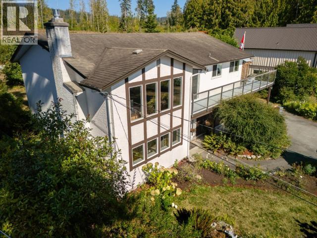 8230 CENTENNIAL DRIVE POWELL RIVER home for sale