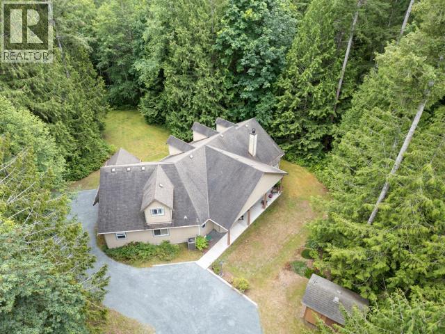 3067 SOUTHILL ROAD POWELL RIVER home for sale