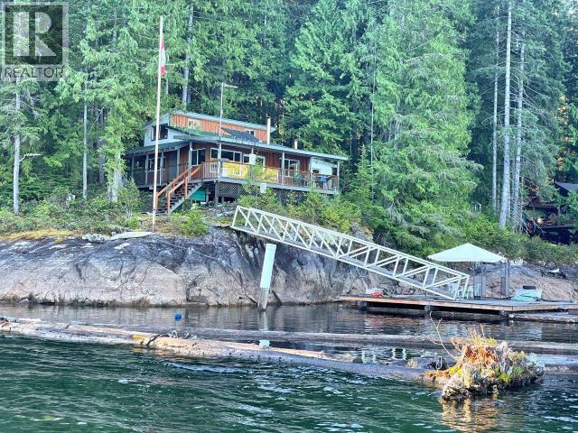 A-10640 POWELL LAKE POWELL RIVER home for sale