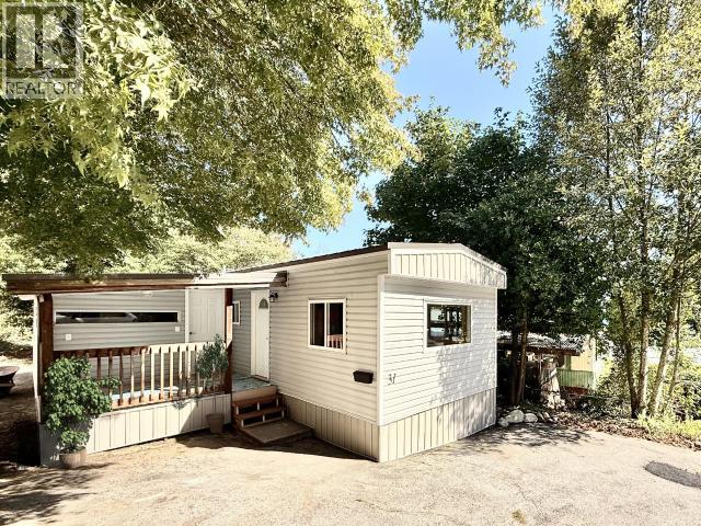 31-6263 LUND POWELL RIVER home for sale