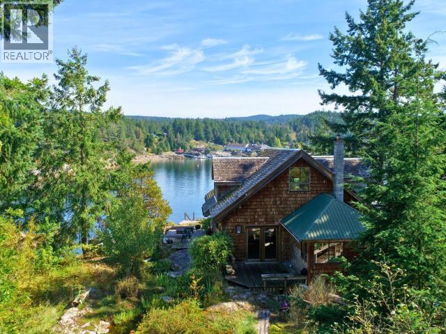 9836 SEVILLA ISLAND POWELL RIVER home for sale
