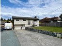 5420 SAANICH AVE Photo 2