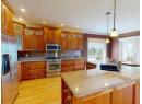 3453 MACKENZIE AVE Photo 2