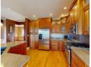 3453 MACKENZIE AVE Photo 3