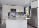 5420 SAANICH AVE Photo 4