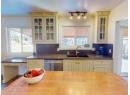 3412 THURLOW PLACE Photo 12