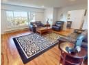 3412 THURLOW PLACE Photo 3