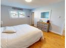 3412 THURLOW PLACE Photo 7