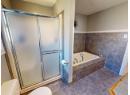 3412 THURLOW PLACE Photo 9