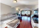 3396 CARIBOO AVE Photo 8