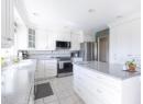 3425 THURLOW PLACE Photo 7