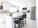 3425 THURLOW PLACE Photo 9