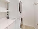 7156 EDGEHILL CRESCENT Photo 12