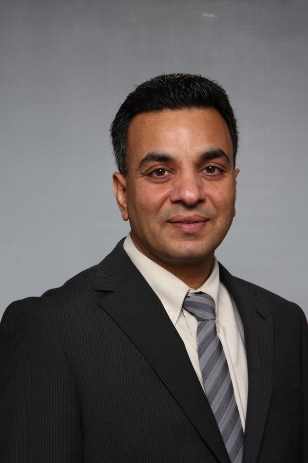 Swarn Dhaliwal photo