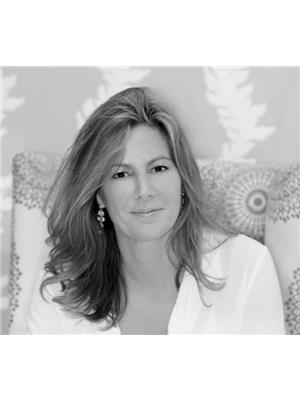 CAROLINE HAMEL