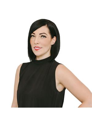 Crystal Graae