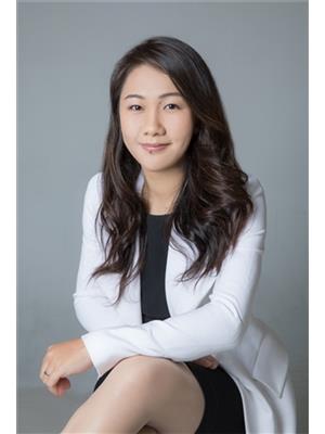 Francine Mo