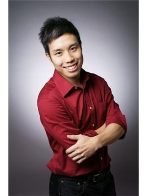 Nicholas Lee