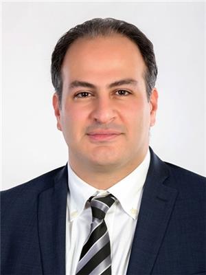 Moe Moghadasian