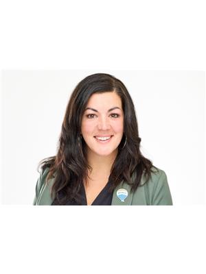 NICOLE PAQUETTE