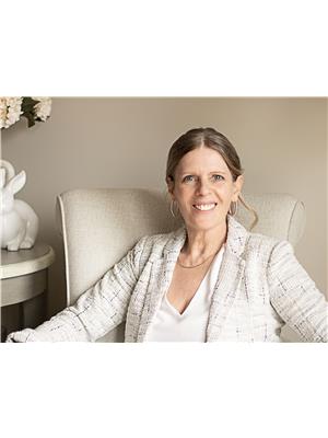 LYNNE RONHOLM