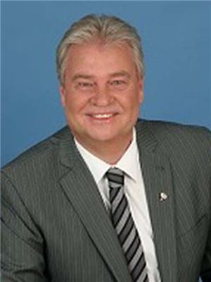 LARRY STEWART