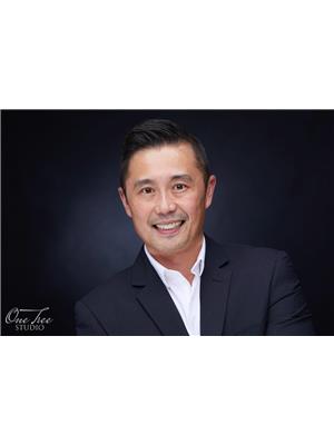 LOUIE LUK