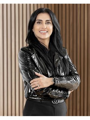 ANAHITA MOMTAZIAN