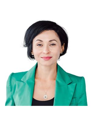 JULIA PETRITCHKOVITCH