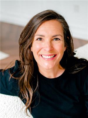 ALEXANDRA RUNDLE