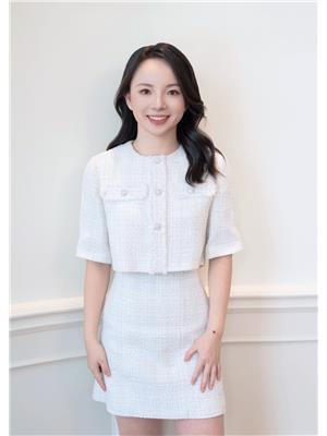 SCARLETT WANG